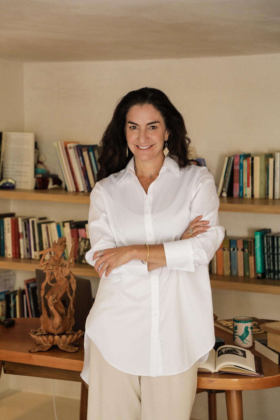 Mariana at her library